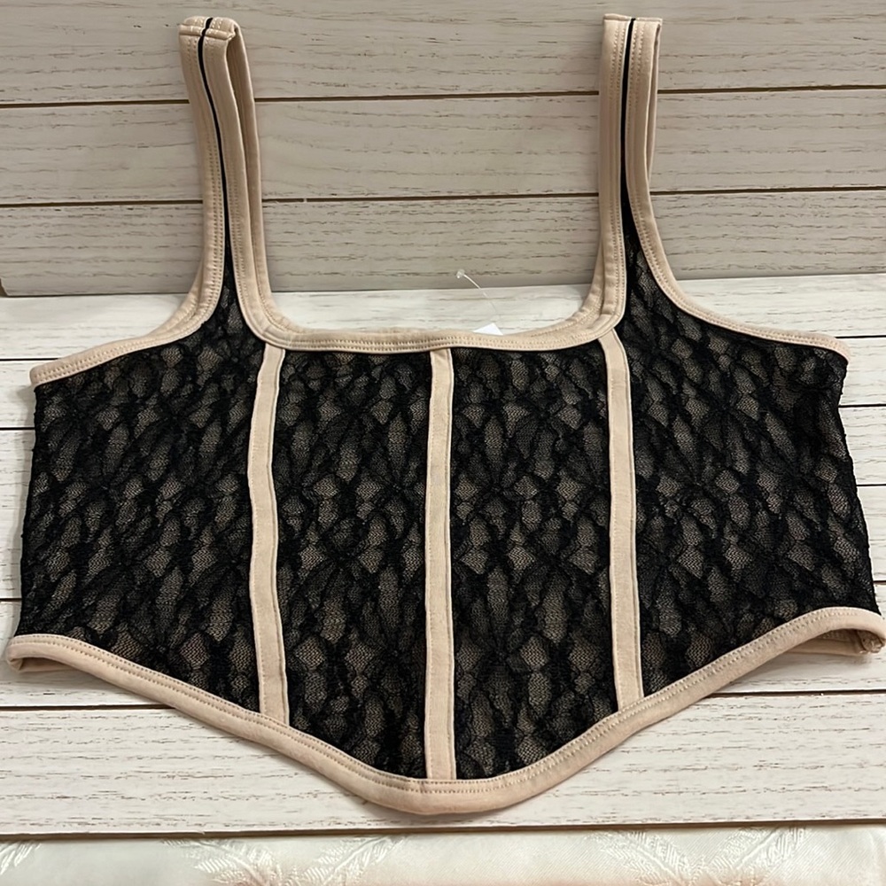 New Social Tourist crop top. Beige with black lace. Women’s size medium.